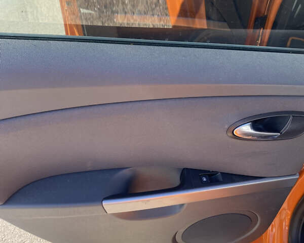 Помаранчевий Сеат Leon, об'ємом двигуна 1.8 л та пробігом 162 тис. км за 7500 $, фото 8 на Automoto.ua