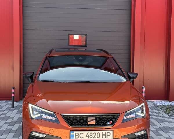 Сеат Леон 2018 в Львове на Automoto.ua Оранжевый Сеат Леон, объемом двигателя 1.98 л и пробегом 82 тыс. км за 29900 $, фото 2 на Automoto.ua