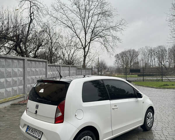 Белый Сеат Мии, объемом двигателя 1 л и пробегом 127 тыс. км за 5450 $, фото 4 на Automoto.ua