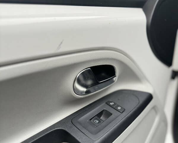 Белый Сеат Мии, объемом двигателя 1 л и пробегом 127 тыс. км за 5450 $, фото 12 на Automoto.ua