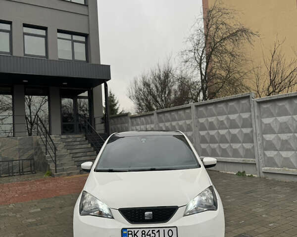 Белый Сеат Мии, объемом двигателя 1 л и пробегом 127 тыс. км за 5450 $, фото 1 на Automoto.ua