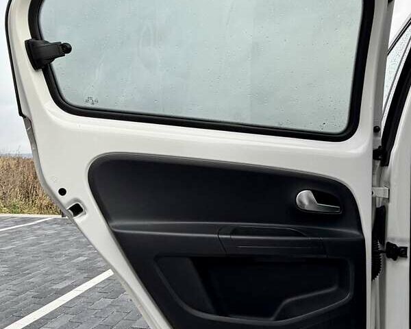 Белый Сеат Мии, объемом двигателя 0 л и пробегом 197 тыс. км за 8200 $, фото 37 на Automoto.ua