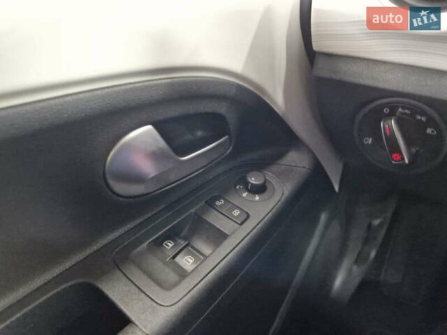 Белый Сеат Мии, объемом двигателя 0 л и пробегом 97 тыс. км за 9900 $, фото 9 на Automoto.ua