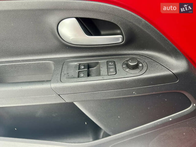 Красный Сеат Мии, объемом двигателя 0 л и пробегом 40 тыс. км за 11800 $, фото 10 на Automoto.ua