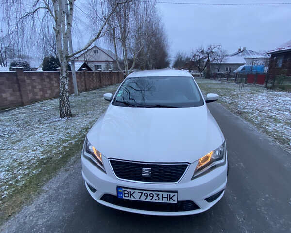 Белый Сеат Толедо, объемом двигателя 1.6 л и пробегом 185 тыс. км за 7400 $, фото 12 на Automoto.ua
