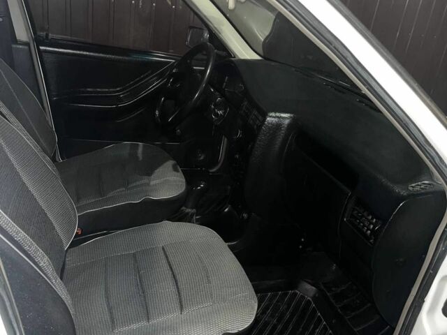 Белый Сеат Толедо, объемом двигателя 1.6 л и пробегом 240 тыс. км за 2100 $, фото 7 на Automoto.ua