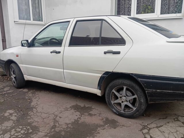 Белый Сеат Толедо, объемом двигателя 1.6 л и пробегом 400 тыс. км за 750 $, фото 1 на Automoto.ua