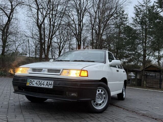 Белый Сеат Толедо, объемом двигателя 1.8 л и пробегом 300 тыс. км за 1100 $, фото 2 на Automoto.ua