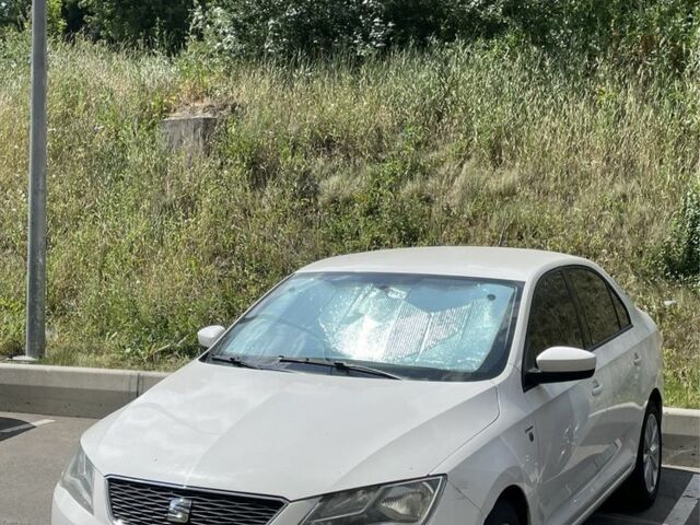 Білий Сеат Toledo, об'ємом двигуна 1.2 л та пробігом 140 тис. км за 3700 $, фото 1 на Automoto.ua