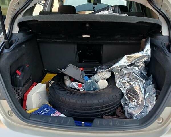 Бежевый Сеат Толедо, объемом двигателя 1.98 л и пробегом 268 тыс. км за 4600 $, фото 10 на Automoto.ua