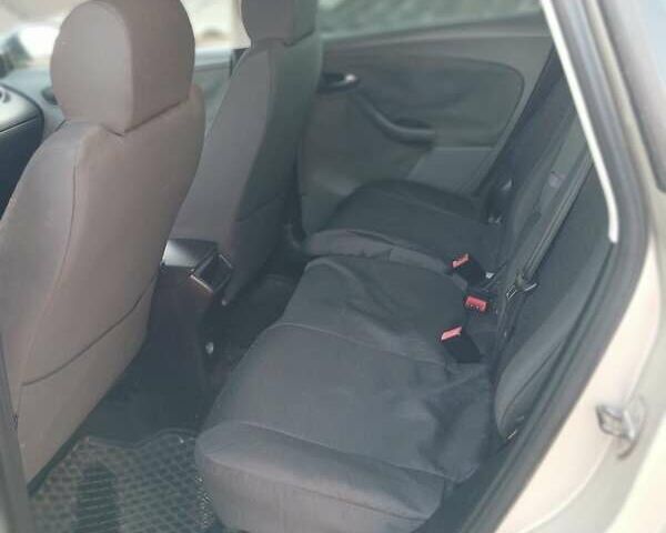 Бежевый Сеат Толедо, объемом двигателя 1.98 л и пробегом 268 тыс. км за 4600 $, фото 11 на Automoto.ua