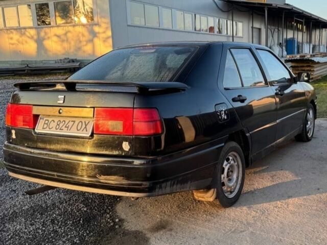 Черный Сеат Толедо, объемом двигателя 1.6 л и пробегом 150 тыс. км за 802 $, фото 3 на Automoto.ua