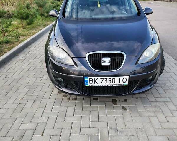 Черный Сеат Толедо, объемом двигателя 1.6 л и пробегом 253 тыс. км за 4300 $, фото 6 на Automoto.ua