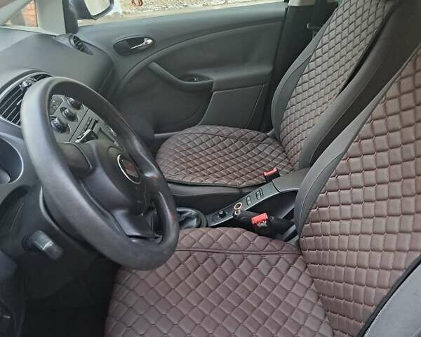 Чорний Сеат Toledo, об'ємом двигуна 1.6 л та пробігом 210 тис. км за 7000 $, фото 12 на Automoto.ua