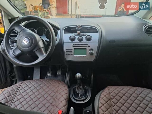 Чорний Сеат Toledo, об'ємом двигуна 1.6 л та пробігом 210 тис. км за 7000 $, фото 2 на Automoto.ua