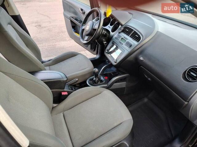 Черный Сеат Толедо, объемом двигателя 1.6 л и пробегом 253 тыс. км за 4300 $, фото 28 на Automoto.ua