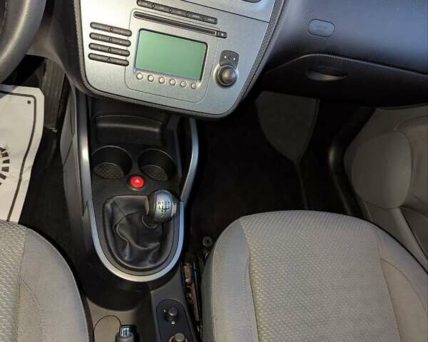 Чорний Сеат Toledo, об'ємом двигуна 1.6 л та пробігом 58 тис. км за 6450 $, фото 22 на Automoto.ua