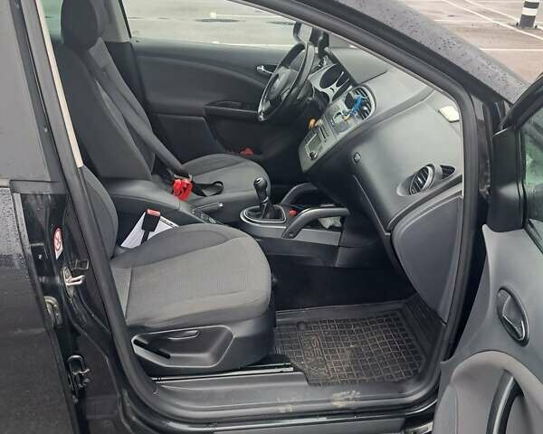 Черный Сеат Толедо, объемом двигателя 1.97 л и пробегом 330 тыс. км за 5300 $, фото 16 на Automoto.ua