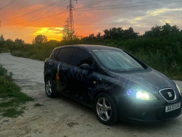 Чорний Сеат Toledo, об'ємом двигуна 2 л та пробігом 299 тис. км за 2800 $, фото 11 на Automoto.ua