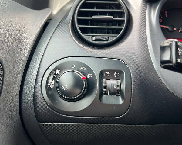 Чорний Сеат Toledo, об'ємом двигуна 1.6 л та пробігом 230 тис. км за 4900 $, фото 25 на Automoto.ua