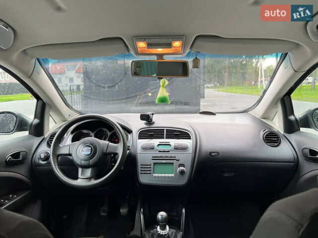 Чорний Сеат Toledo, об'ємом двигуна 1.6 л та пробігом 230 тис. км за 4900 $, фото 19 на Automoto.ua
