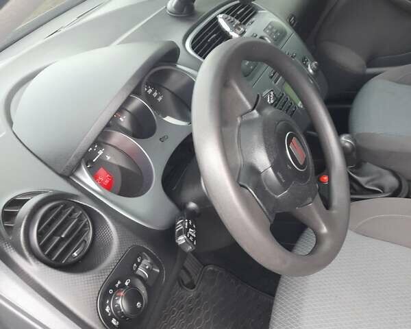 Черный Сеат Толедо, объемом двигателя 1.6 л и пробегом 202 тыс. км за 5000 $, фото 11 на Automoto.ua