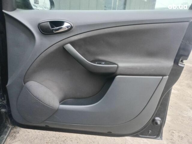 Черный Сеат Толедо, объемом двигателя 1.6 л и пробегом 305 тыс. км за 4990 $, фото 19 на Automoto.ua