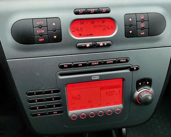 Черный Сеат Толедо, объемом двигателя 1.6 л и пробегом 203 тыс. км за 4650 $, фото 14 на Automoto.ua