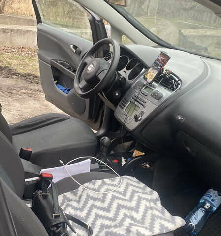 Чорний Сеат Toledo, об'ємом двигуна 1.6 л та пробігом 370 тис. км за 4800 $, фото 8 на Automoto.ua
