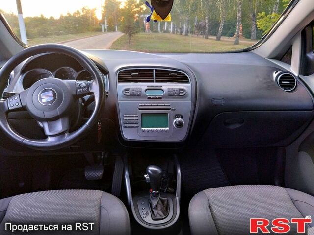 Чорний Сеат Toledo, об'ємом двигуна 2 л та пробігом 222 тис. км за 5650 $, фото 4 на Automoto.ua