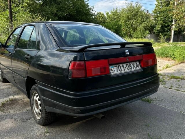 Чорний Сеат Toledo, об'ємом двигуна 1.6 л та пробігом 232 тис. км за 1350 $, фото 3 на Automoto.ua