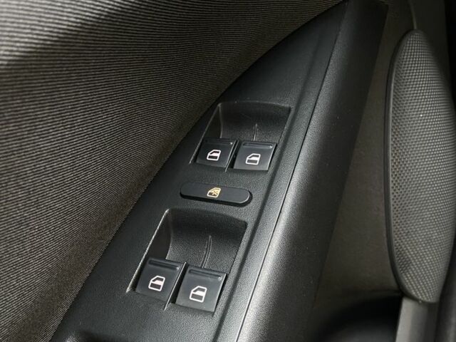 Черный Сеат Толедо, объемом двигателя 1.6 л и пробегом 138 тыс. км за 6500 $, фото 18 на Automoto.ua