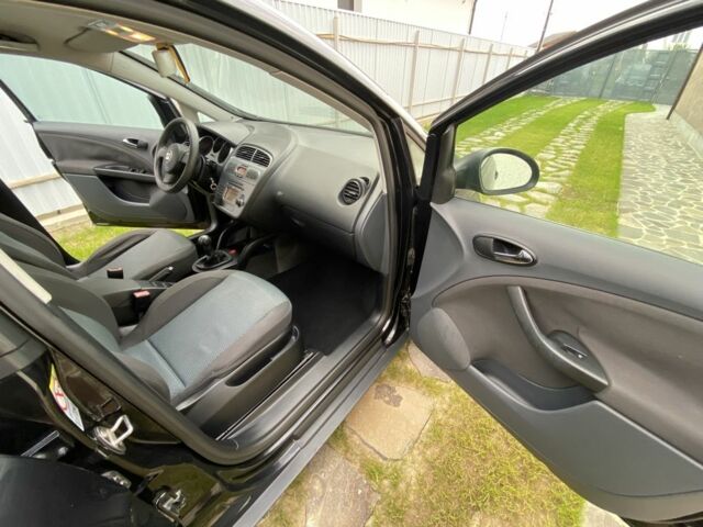 Черный Сеат Толедо, объемом двигателя 1.6 л и пробегом 138 тыс. км за 6500 $, фото 15 на Automoto.ua