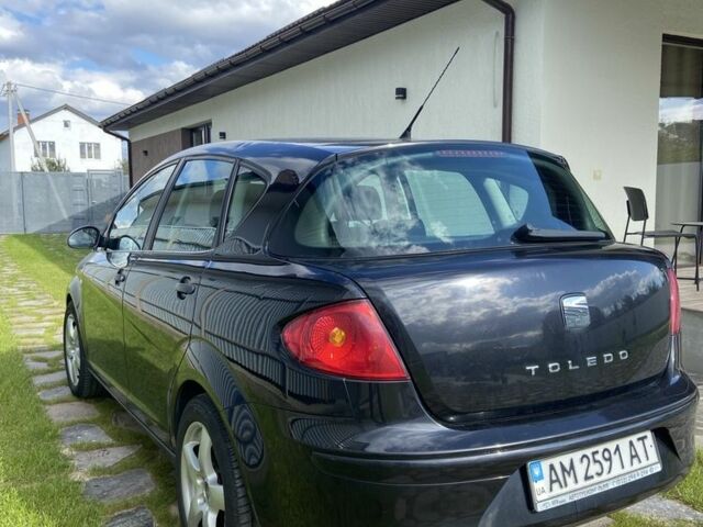 Черный Сеат Толедо, объемом двигателя 1.6 л и пробегом 138 тыс. км за 6500 $, фото 5 на Automoto.ua