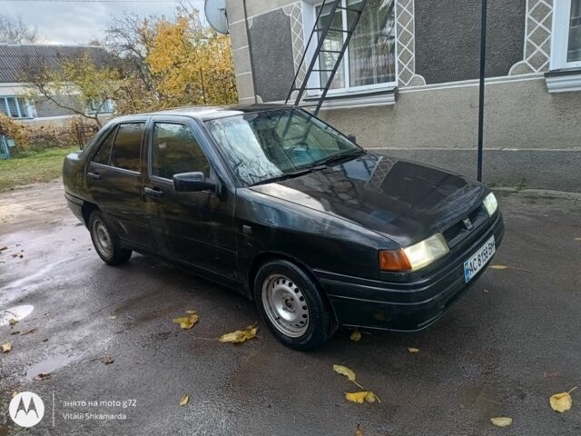 Черный Сеат Толедо, объемом двигателя 1.5 л и пробегом 250 тыс. км за 1350 $, фото 2 на Automoto.ua