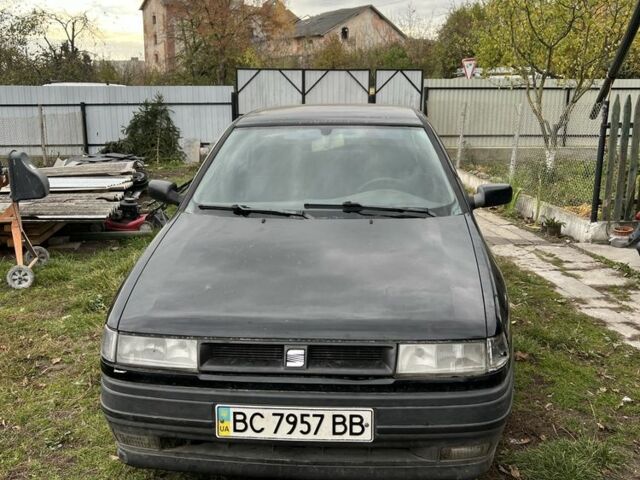 Черный Сеат Толедо, объемом двигателя 1.8 л и пробегом 250 тыс. км за 700 $, фото 3 на Automoto.ua