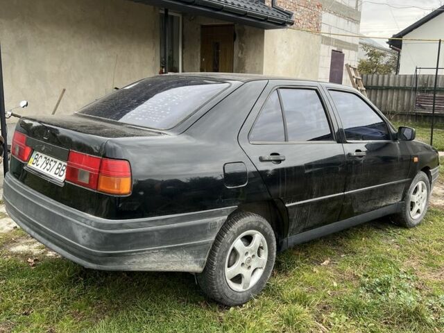 Черный Сеат Толедо, объемом двигателя 1.8 л и пробегом 250 тыс. км за 700 $, фото 1 на Automoto.ua