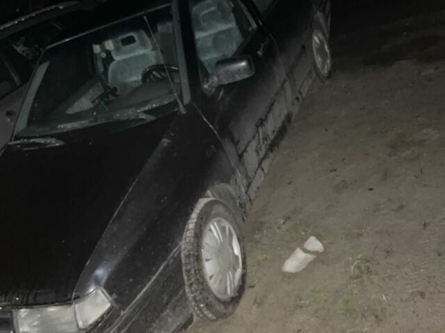 Черный Сеат Толедо, объемом двигателя 1.8 л и пробегом 312 тыс. км за 1000 $, фото 1 на Automoto.ua