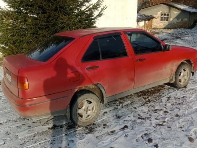 Красный Сеат Толедо, объемом двигателя 1.6 л и пробегом 300 тыс. км за 759 $, фото 1 на Automoto.ua