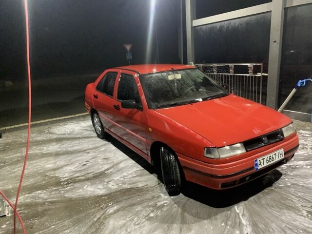 Красный Сеат Толедо, объемом двигателя 1.8 л и пробегом 300 тыс. км за 950 $, фото 3 на Automoto.ua