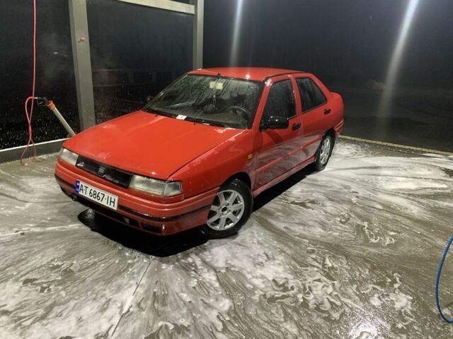 Красный Сеат Толедо, объемом двигателя 1.8 л и пробегом 300 тыс. км за 950 $, фото 1 на Automoto.ua