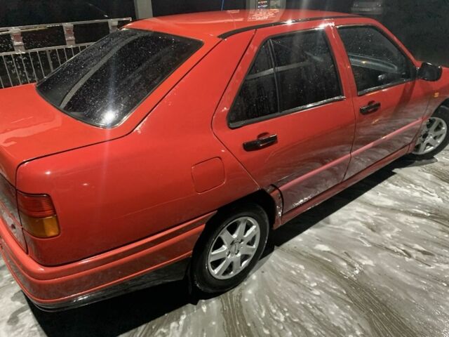 Красный Сеат Толедо, объемом двигателя 1.8 л и пробегом 300 тыс. км за 950 $, фото 4 на Automoto.ua