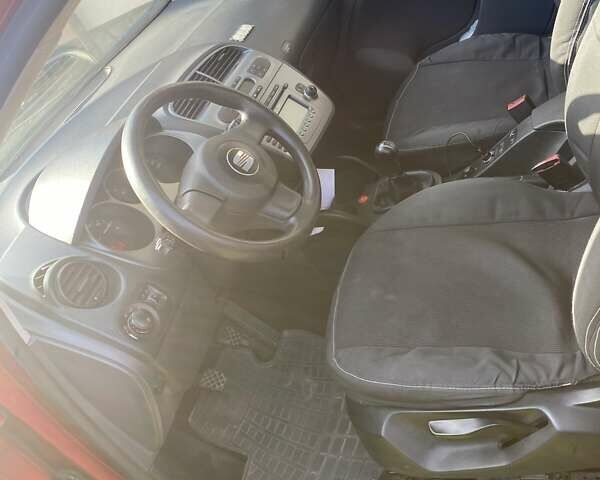 Красный Сеат Толедо, объемом двигателя 1.6 л и пробегом 195 тыс. км за 5200 $, фото 7 на Automoto.ua