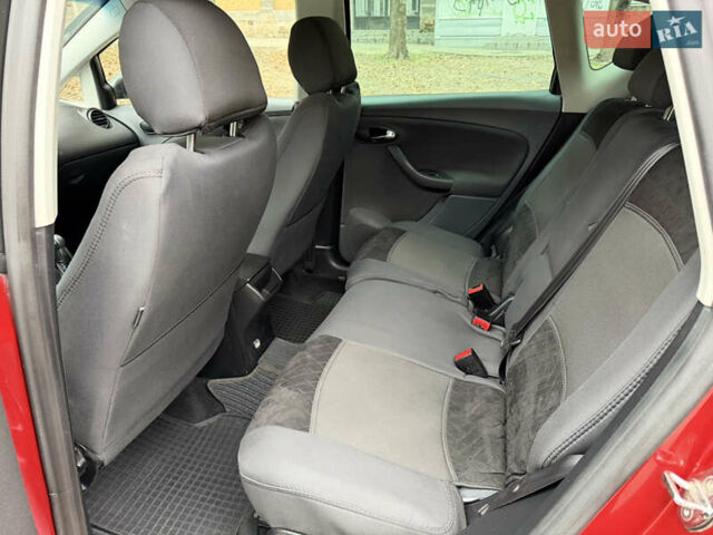 Червоний Сеат Toledo, об'ємом двигуна 1.6 л та пробігом 223 тис. км за 5700 $, фото 7 на Automoto.ua