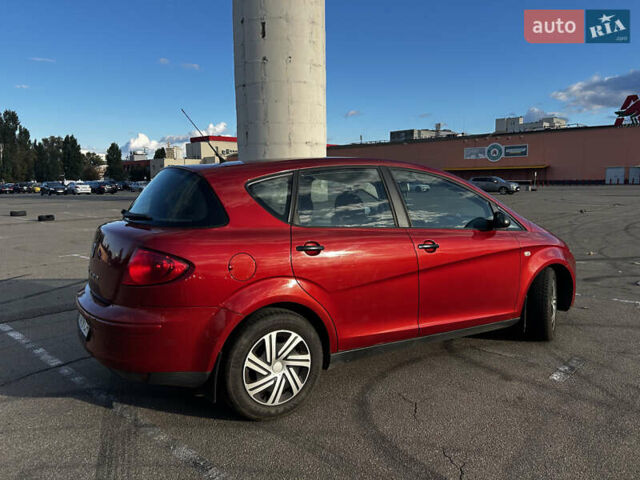 Червоний Сеат Toledo, об'ємом двигуна 1.6 л та пробігом 155 тис. км за 5000 $, фото 2 на Automoto.ua