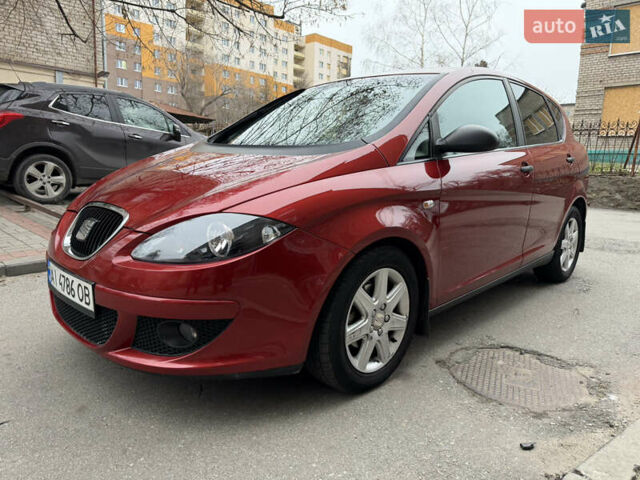 Червоний Сеат Toledo, об'ємом двигуна 1.6 л та пробігом 223 тис. км за 5700 $, фото 1 на Automoto.ua