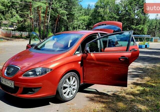 Красный Сеат Толедо, объемом двигателя 1.6 л и пробегом 340 тыс. км за 4700 $, фото 6 на Automoto.ua