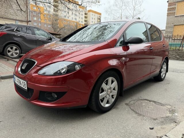 Красный Сеат Толедо, объемом двигателя 1.6 л и пробегом 223 тыс. км за 5700 $, фото 1 на Automoto.ua