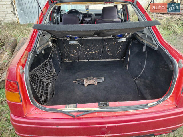 Красный Сеат Толедо, объемом двигателя 1.6 л и пробегом 351 тыс. км за 1000 $, фото 2 на Automoto.ua