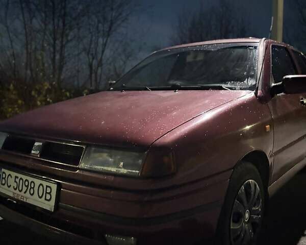 Красный Сеат Толедо, объемом двигателя 2 л и пробегом 400 тыс. км за 1900 $, фото 2 на Automoto.ua